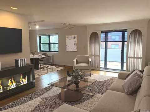 22 Park Pl #4F, North Hempstead, NY 11021