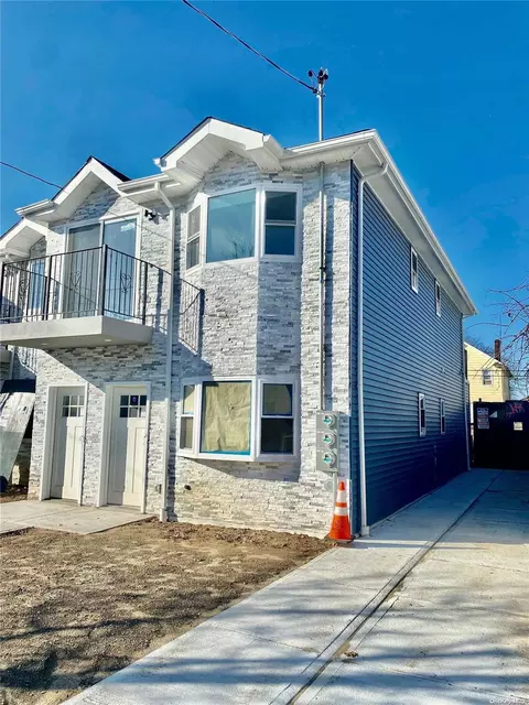 99-10 218 St, New York, NY 11429