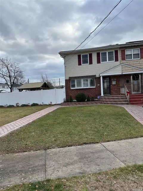 253-22 147 Ave, New York, NY 11422