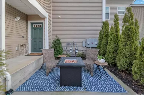 24 Grace Hall Ln #24, Yaphank, NY 11980
