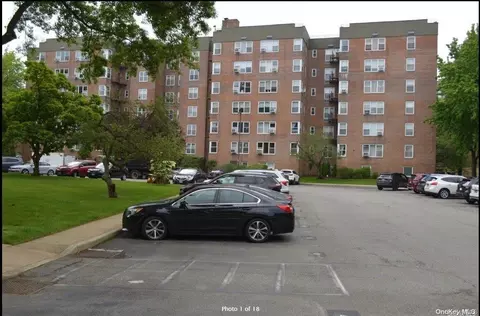 18-50 211 St #5D, Bayside, NY 11360