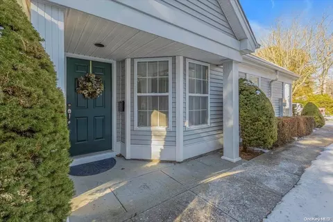 23 Villanova Ct #23, Ridge, NY 11961
