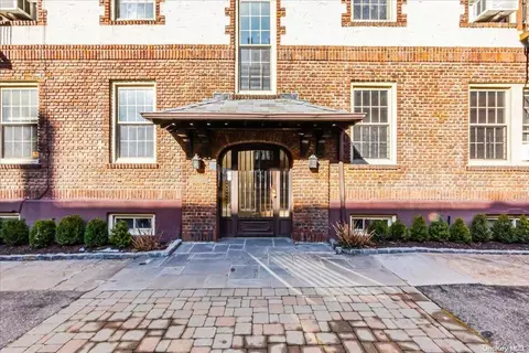 83-09 Talbot St #6E, Kew Gardens, NY 11415