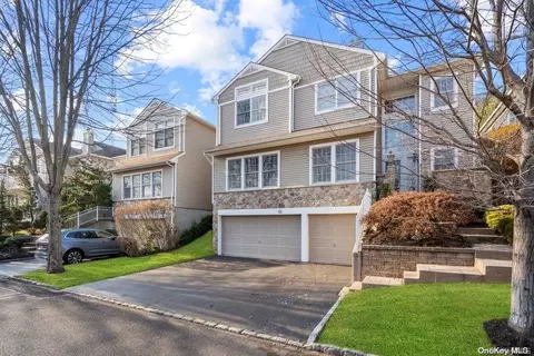 112 Sagamore Dr #112, Plainview, NY 11803