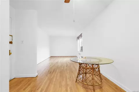 26-21 Union St #2F, Flushing, NY 11354