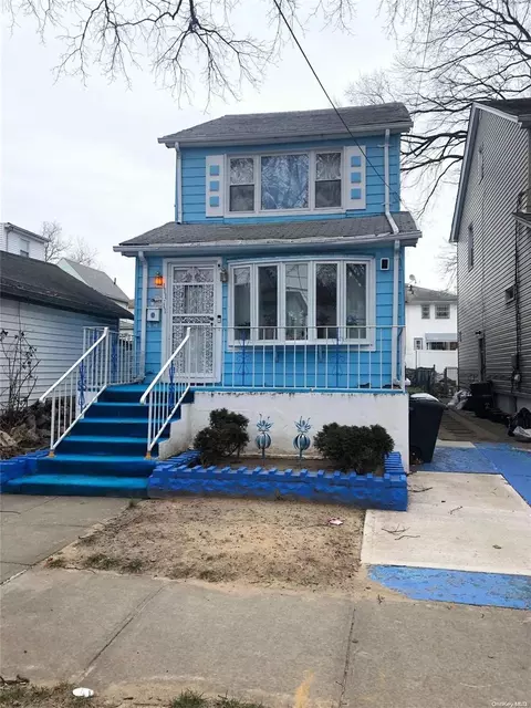 111-11 156th St, New York, NY 11433