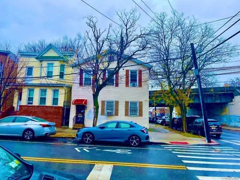 56-19 39th Ave, New York, NY 11377