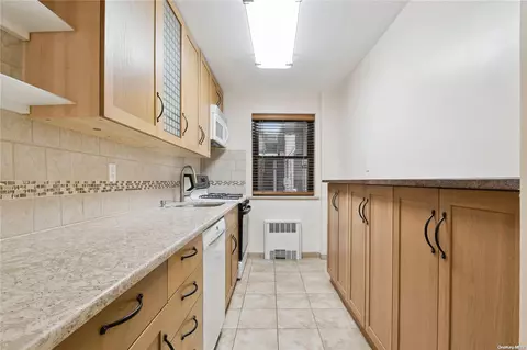 147-10 84th Rd #1N, New York, NY 11435