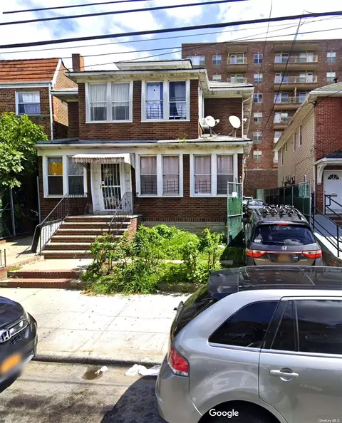 40-33 74th St, New York, NY 11372