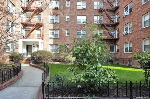 34-49 81st St #5Y, New York, NY 11372