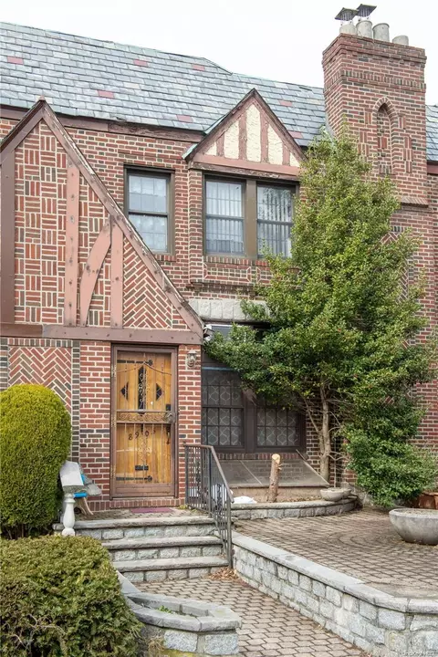 89-05 74th Ave, New York, NY 11385