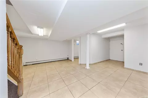 254-15 74 Ave #1, Glen Oaks, NY 11004