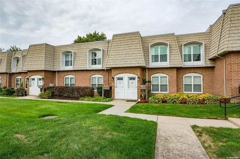 175 Main Ave #135, Wheatley Heights, NY 11798