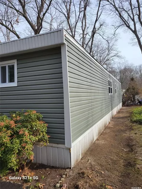 658- A6 Sound Ave, Wading River, NY 11792