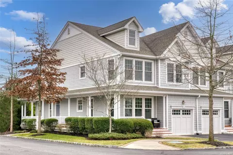 505 Gettysburg Dr #505, Westhampton Beach, NY 11978