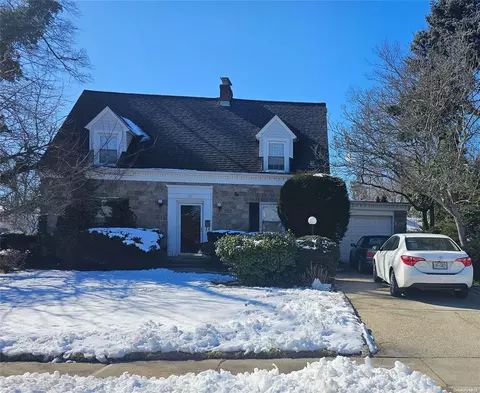 151 New York Ave, Freeport, NY 11520