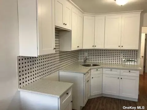 68-12 60th Rd, New York, NY 11378 photo 5