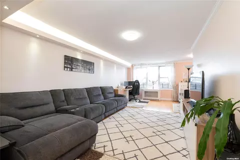 209-20 18 Ave #6K, New York, NY 11360