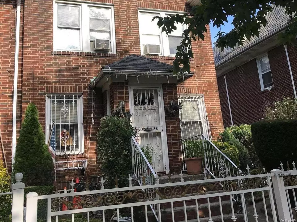  33-33 88th St, Jackson Heights, NY 11372 photo 1