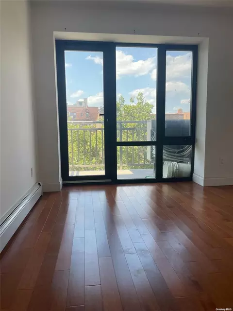 144-56 Roosevelt Ave #5D, New York, NY 11354