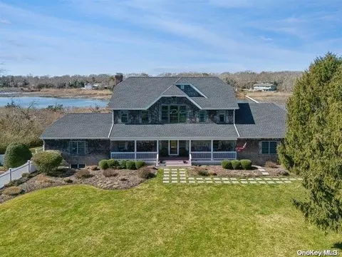 11 Brushy Neck Ln # A, Westhampton, NY 11977
