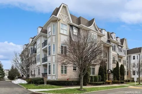 1355 Roosevelt Way #50-304, North Hempstead, NY 11590