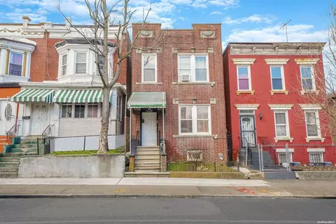 32-26 97th St, New York, NY 11369