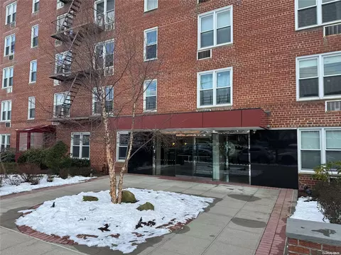 210-50 41st Ave #3A, Bayside, NY 11361