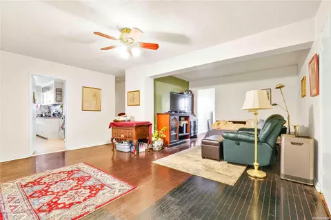 29-09 137th St #6B, New York, NY 11354