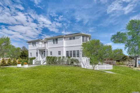 40 Griffing Ave, Westhampton Beach, NY 11978