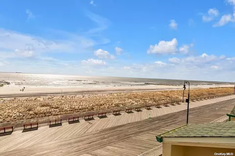 422 Oceanfront #UPPER, Long Beach, NY 11561