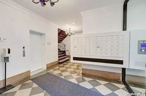 82-16 34 Ave #3E, New York, NY 11372 photo 4