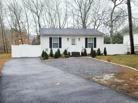 142 Mastic Beach Rd, Mastic Beach, NY 11951