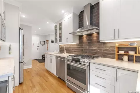 23-55 Bell Blvd #5H, Bayside, NY 11360