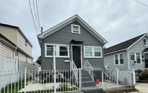 61 Oakley Ave, Elmont, NY 11003