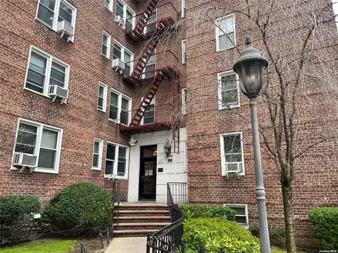 88-02 35th Ave #1R, New York, NY 11372