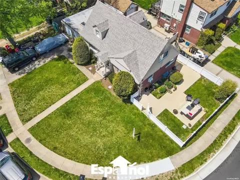 120 Jean Ave, Hempstead, NY 11550