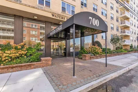700 Shore Rd #4CC, Long Beach, NY 11561
