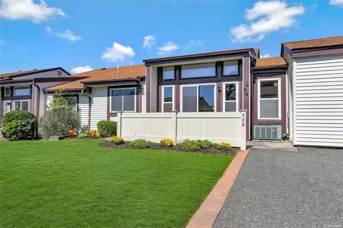 904 Gotham S #904, Saint James, NY 11780
