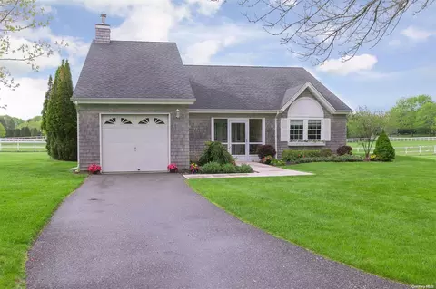 4 Arabian Ct #4A, East Moriches, NY 11940