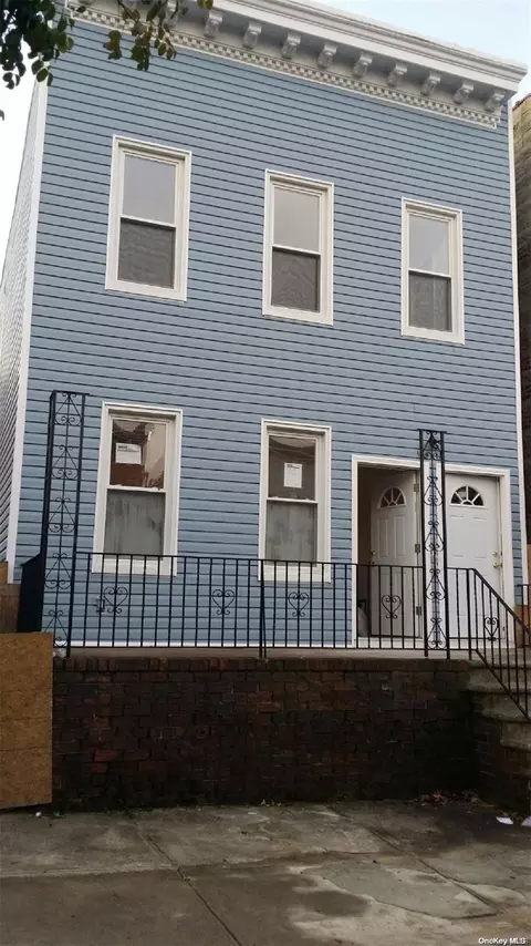 108-14 49 Ave, New York, NY 11368