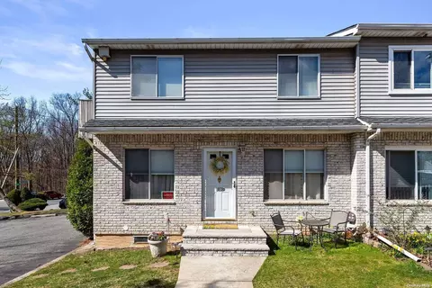 1050 Rathbun Ave # D, Staten Island, NY 10309