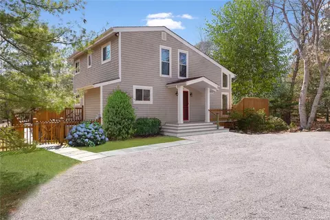 13 Diane Dr, East Hampton, NY 11937