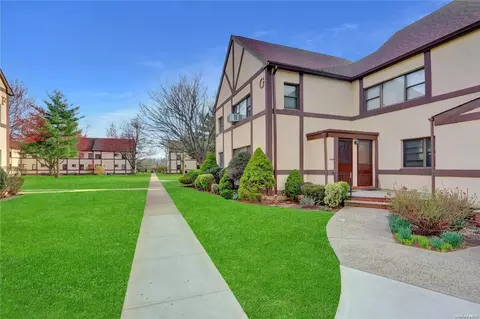 115 15th St #A-1, Mineola, NY 11501