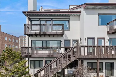 627 Oceanfront #B, Long Beach, NY 11561
