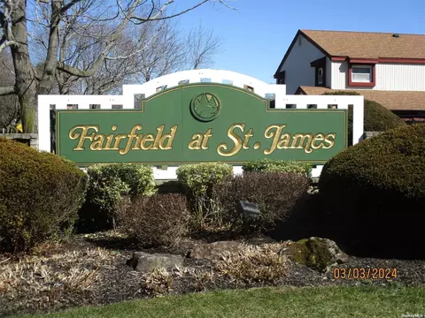 904 Fenway Rd #904, Saint James, NY 11780