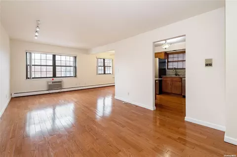 219-17 67th Ave #23, Oakland Gardens, NY 11364