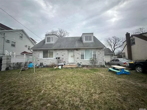 673 Lawrence St, Elmont, NY 11003