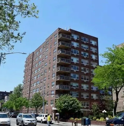 8111 45th Ave #6-O, New York, NY 11373