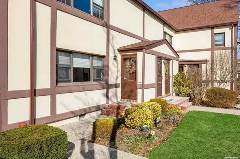 117 Fifteenth St #A1, Mineola, NY 11501